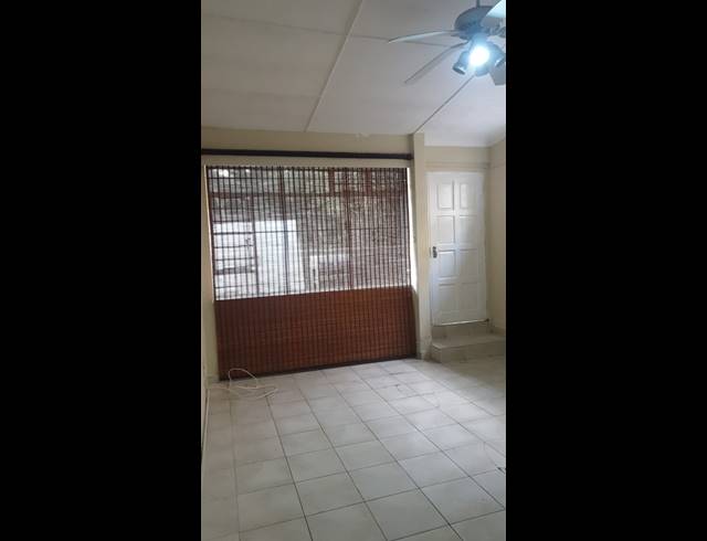 1 bed property to rent in SAVOY ESTATE